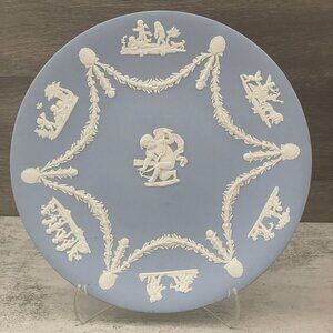 Vintage Wedgwood Jasperware Blue White Cherub 9" Serving Display Round Plate